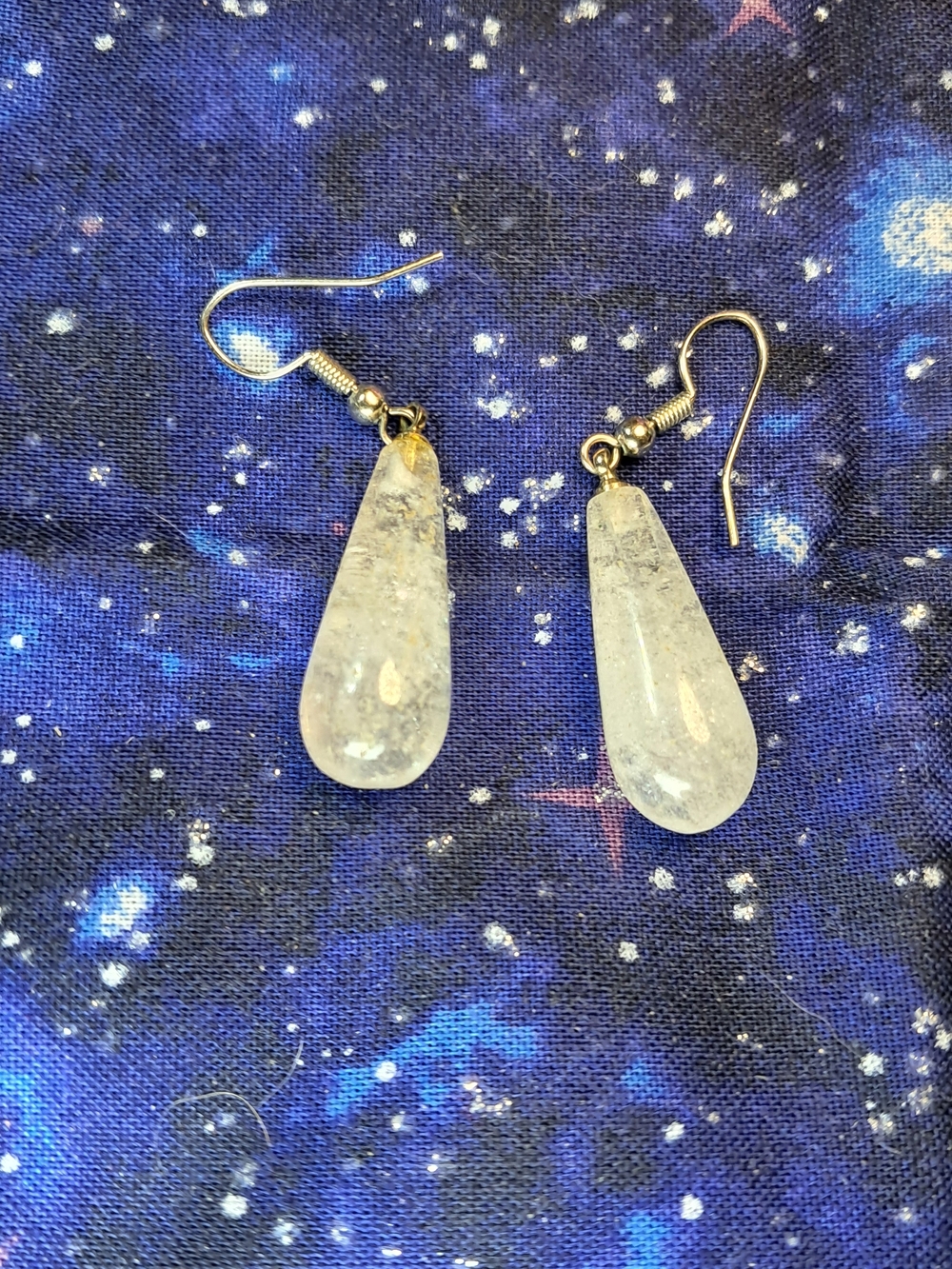 Timeless White Jadeite Pierced Dangle Drop Earrings (Silvertone)